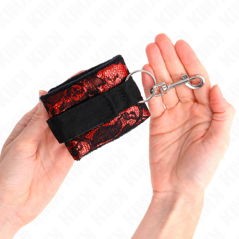 KINK - SCANDAL HANDGELENKSFESSELN ROT-SCHWARZ – Bild 4